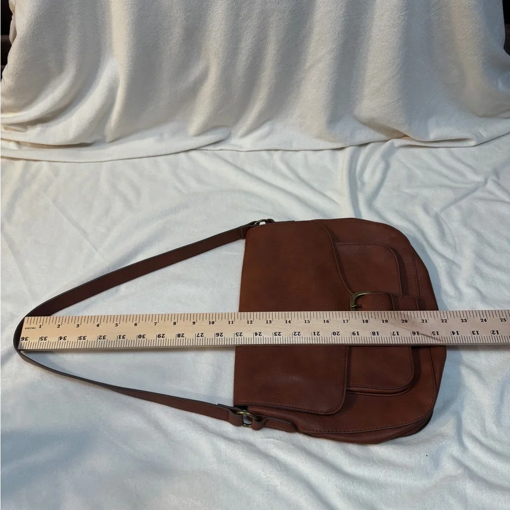 Universal Threads Tan Saddle Purse Like New!! - Picture 9 of 9